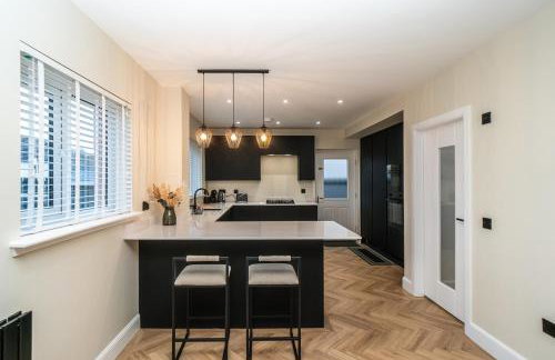 Spacious Family Home with Garden Free Parking - Pass the Keys - Foto 16