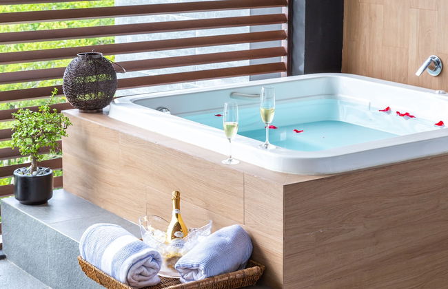 Fabulous & Exclusive Apartments With Sea View Pool BBQ Garden - Photo 23