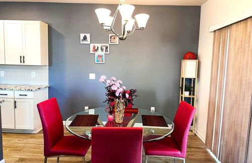 Simple Elegant Single Family Home DT Raleigh - Foto 50