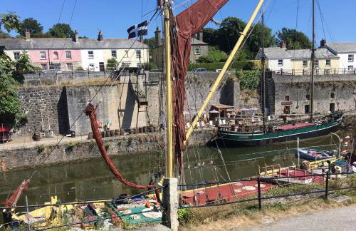Quay Courtyard, on the harbour with free parking - Foto 21