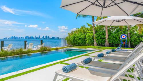 Best Bayfront View New construction w pool - Foto 4