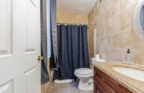 Studio Across the Street from Convention Center 2R - Foto 13