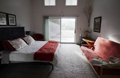 Charming, Spacious, Contemporary Mountain Retreat - Foto 23