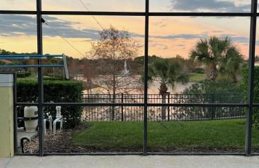Lakefront Retreat 4BR-3BA Pool Home Near Disney - Foto 9