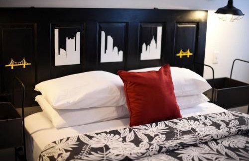 HostWise Stays - Prime Location in Lawrenceville, Exposed Brick 2BR Home - Foto 28