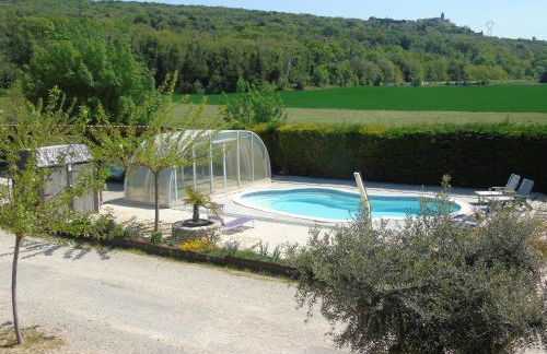 Aux Lauriers d'Adhémar - Foto 1