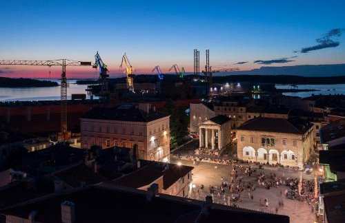 Mimoza Old Town Pula Apartments - Photo 74