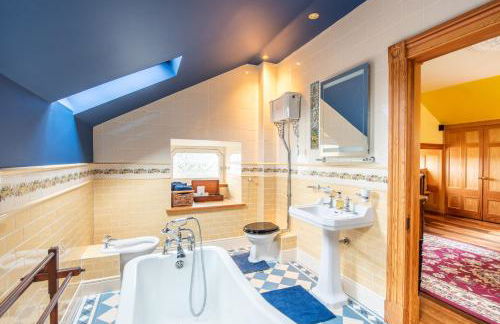 The Doune, Luxury Traditional Country House with hot tub - Photo 44