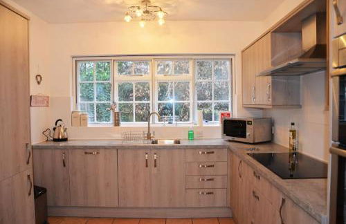 NEW - Beautiful, spacious Beechwood Lodge with lovely gardens - Photo 20