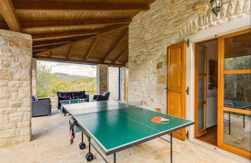 Beautiful villa in outstanding location, 10X5m pool, Wifi, stunning views - Foto 20