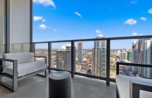 On The 49th Floor! Condo on Highest & Free Parking - Foto 9