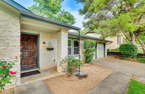 Austin Home Near Zilker Park with Yard Pets Allowed - Photo 35