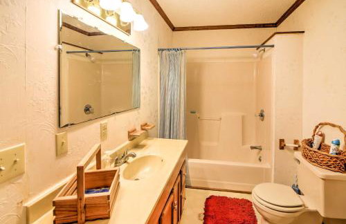 Mountain Rest Cottage with Gas Fireplace! - Foto 16