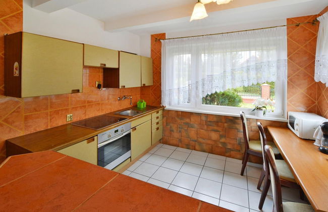 Spacious Cottage, Idyllic Right on the Lake, Spore - Photo 6