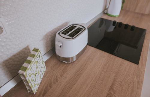 Poolside Hideout Apartments - Photo 16