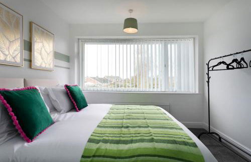 Cosy 4-BDR Family-Friendly House in North Hykeham, with High Speed Free WiFi, Secure Parking, Sleeps Up to 7, Long-Term Stays Allowed! - Foto 26