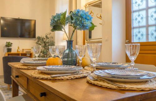 La Maison de Jeanne - Cœur Historique d'Orléans avec parkings privés - classée 3 étoiles - Foto 5