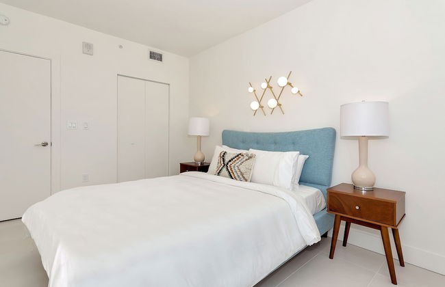 Roami at Grove 27 - Photo 47