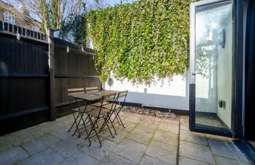 Modern and Bright Home Minutes From Central London - Pass the Keys - Foto 22