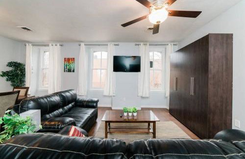 Off-Street Parking - Washer & Dryer - GroupStay - Foto 17