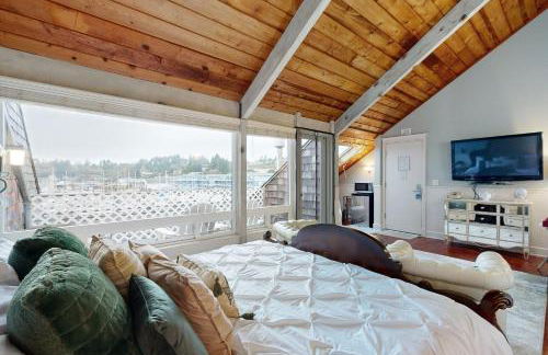 Beautiful Briny Retreat - Photo 16