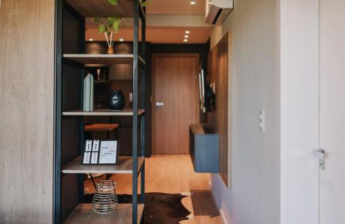 Studio Estiloso - Garagem Grátis - ao lado do Shopping Pelotas - Foto 5
