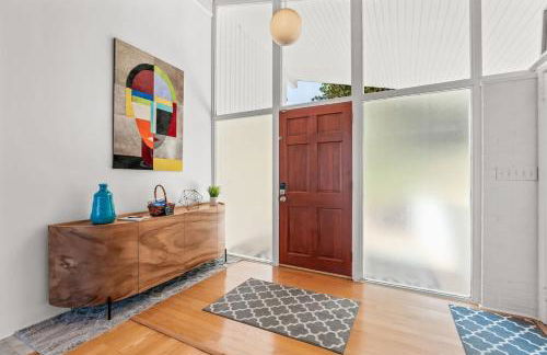 Upscale Modern Home with perfect triad location - Photo 25