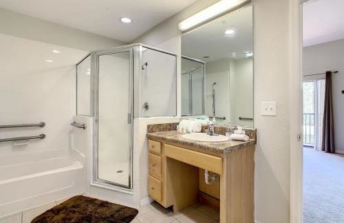 3BR Resort Condo near Disney - Resort Pool and Hot Tub - Foto 11