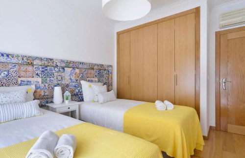 Gorgeous Beach Apartment - Checkinhome - Photo 25