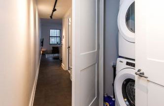 Luxury Downtown Apt with Parking, Gym, and Lap Pool - Foto 7