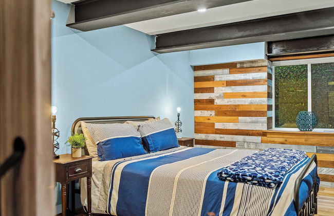 The Bigwood Cabin by Avantstay Hot Tub, Firepit, Pool Table, Private Yard - Photo 56