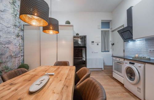 3min Walk Malasana - Trendy Cafes and Tapas Street - Photo 20