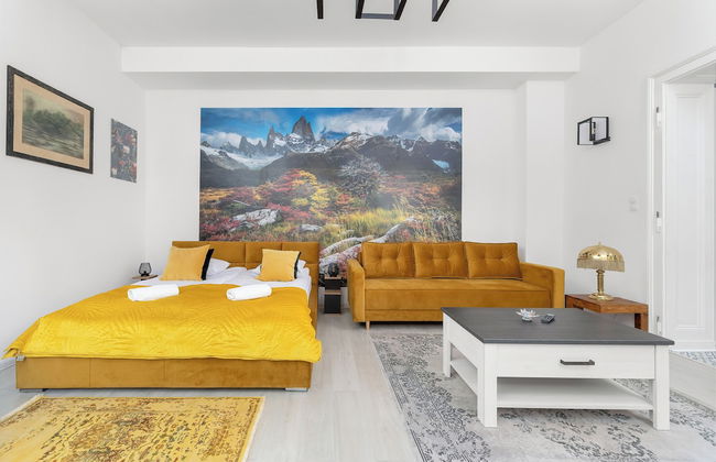 Yellow Apartment in Bytom by Renters - Foto 8