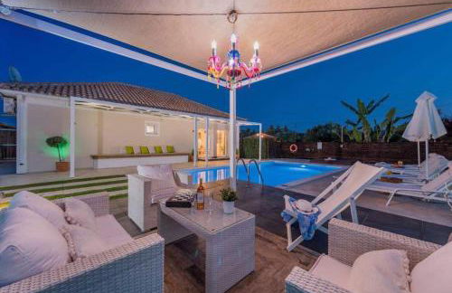 Madini Luxury Villa with free Pool Heating - Foto 7