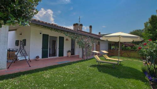 Modern Holiday Home in San Feliciano with Private Terrace - Photo 5