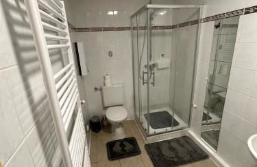 Beautiful, large and great apartment with balcony in top location - Foto 10