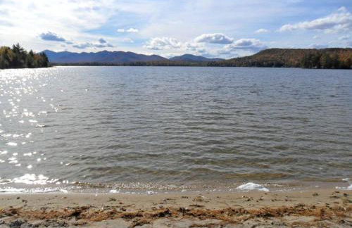 Impressive Cabin Rental for Large Groups in Au Sable Forks, New York - Foto 27