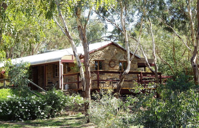 1860 Wine Country Cottages - Photo 1