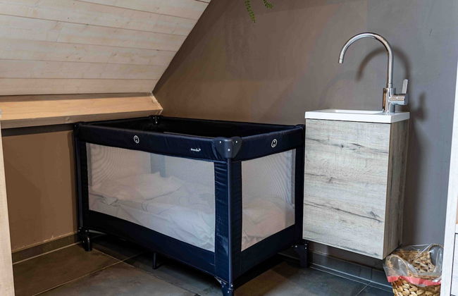 Villa With Swimming Pool in Erembodegem - Photo 10