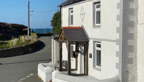 Royal Oak Cottage - Photo 2