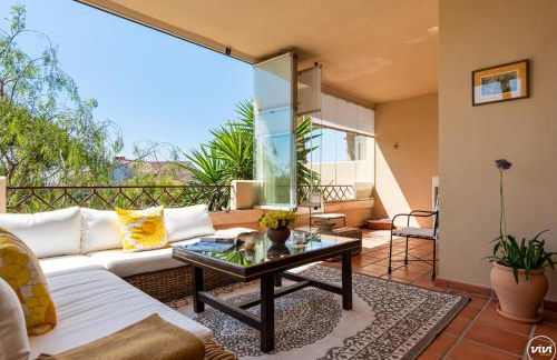 ViVi Homes - Toscana Luxury, Views, Pool & Terrace - Photo 9