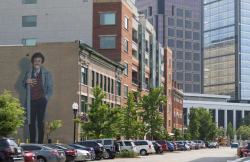 CozySuites at 747 Apts - Foto 17