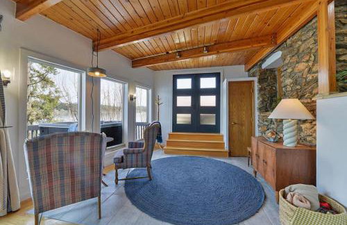 Huvila Haven Lake Front Home with Dock and Hot Tub - Foto 42