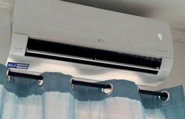 Apt Completo com AR-Condicionado e Garagem em Predio Central - Foto 2