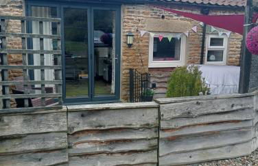 Larch Cottage Ruston with hot tub, dogs go free - Foto 26