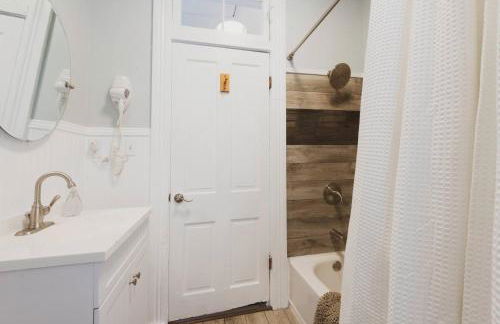 Entire Duplex 2 APTS & 6 BDRS near Forsyth Park! - Foto 7