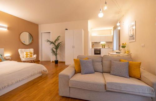 ComfortHouse Netflix, Prime, WiFi, TV, Balcony - Foto 1