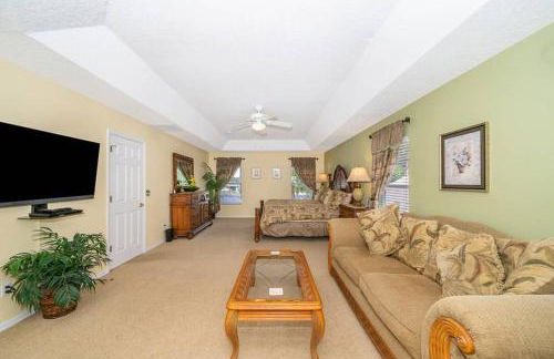 Vacation Villa with Private Fenced Pool & Spa - Foto 19