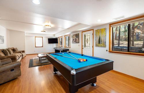 Chalet in the Pines Spa Game Room Wraparound Deck - Foto 42