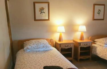 Beautiful 2 bed cottage with swimming pool - Foto 23